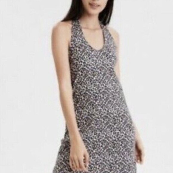 Halter Dress - Picture 4 of 4